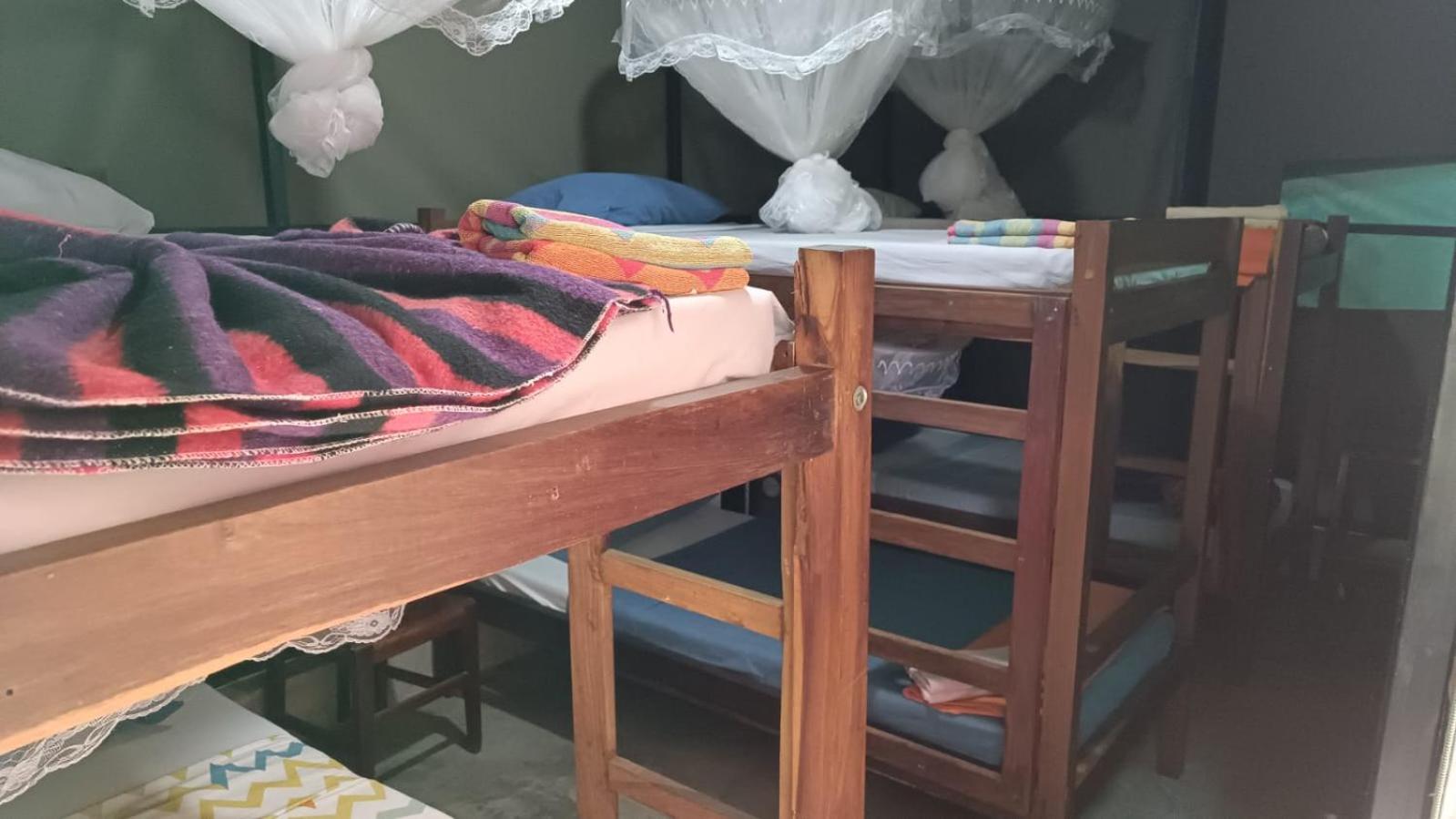 Ruby - Casa De Hospedes - Backpackers Нампула Екстериор снимка